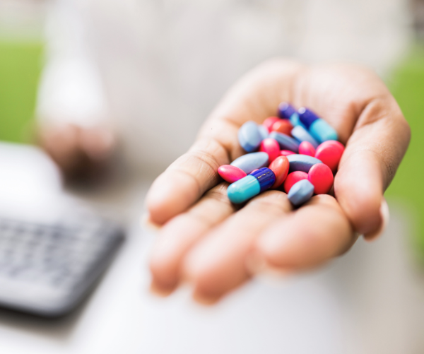 Oversuing Hidden Risks of Overusing Painkillers โ Elite Hydration IV